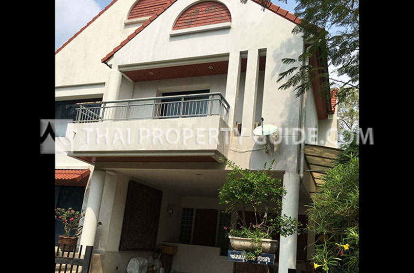 House with Private Pool in Nichada Thani 